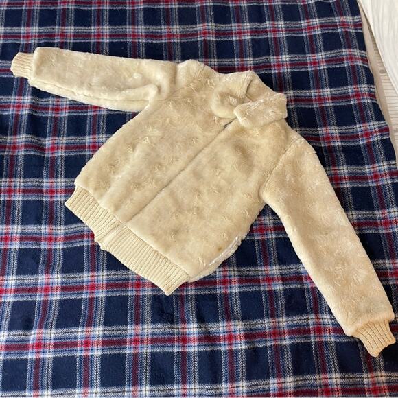 Vintage Y2K Faux Fur Creamy White Teddy 70s Jacket w/ Knit Tan cuffs & hem - Picture 5 of 15